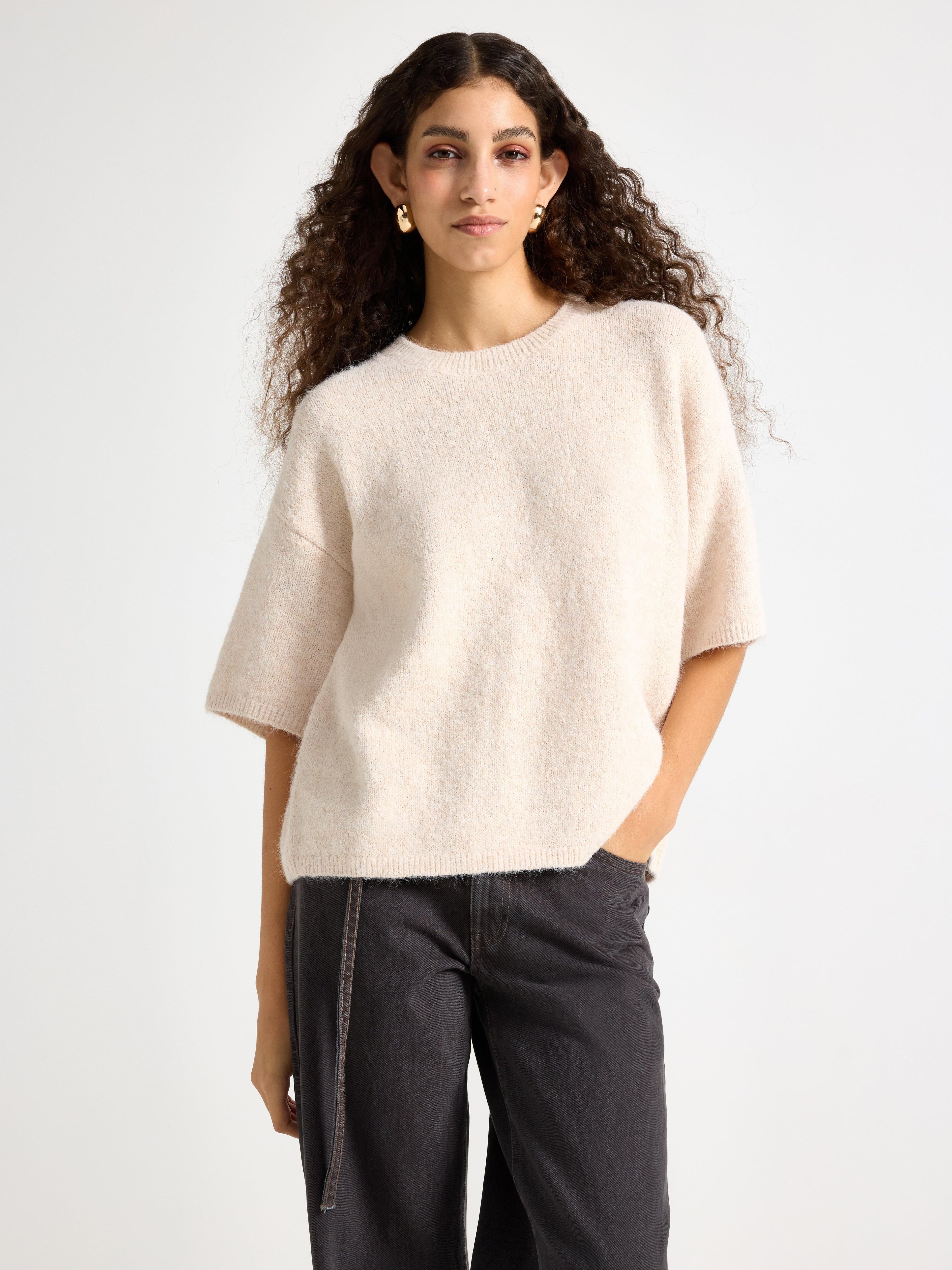 Neulottu pusero jossa lyhyet hihat -50%