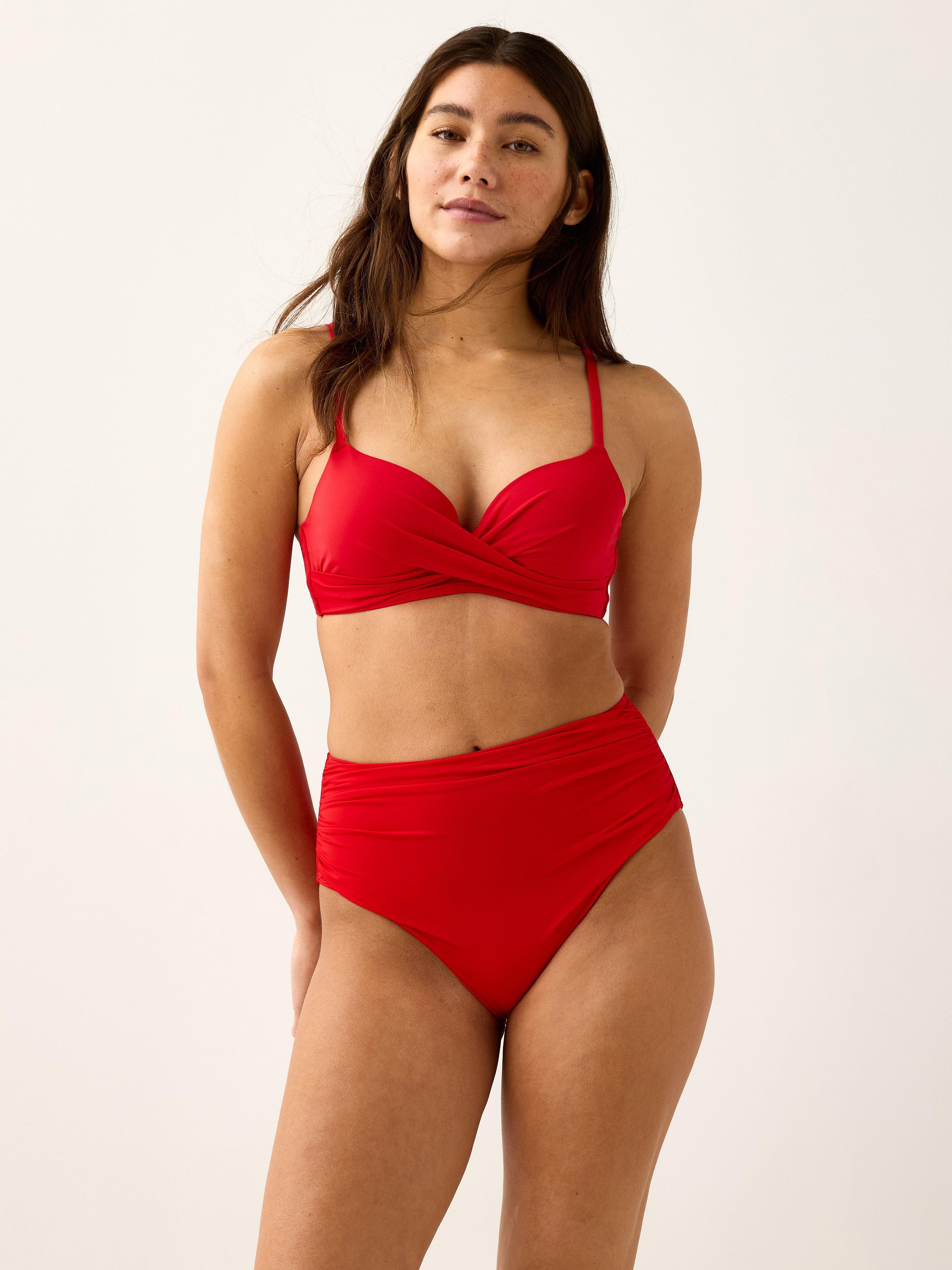 Muotoilevat bikinihousut