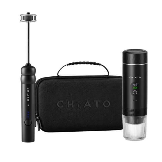 CHiATO nanoPLAY -maidonvaahdottimen ja kannettavan brewPLAY Smart Traveller -espressokeittimen setti – musta