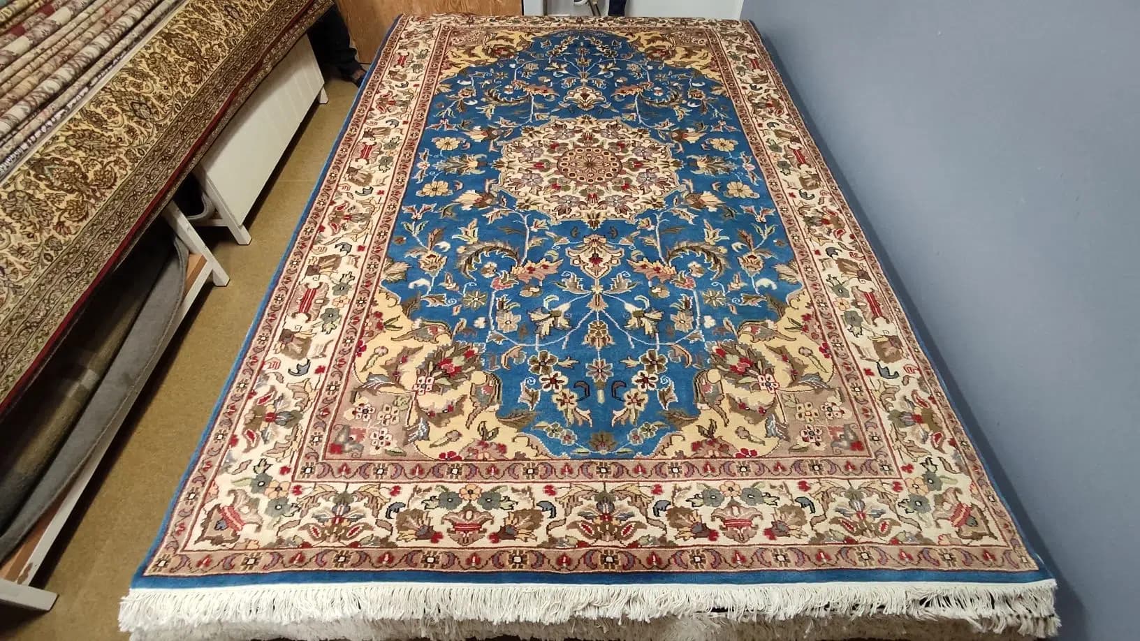 Pakistan 185x279cm