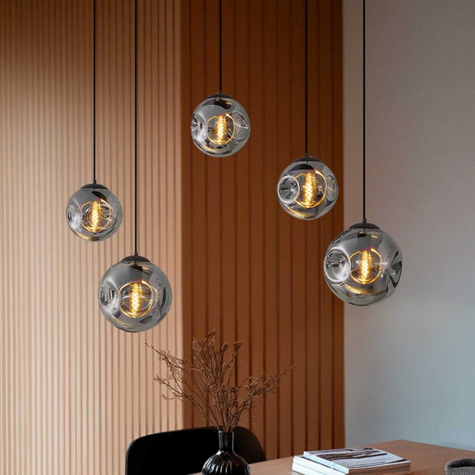 Valentina 5 Oval Riippuvalaisin Smoked Grey/Coffee - Lindby - Olohuone - Design - Lasi - Monilamppuinen