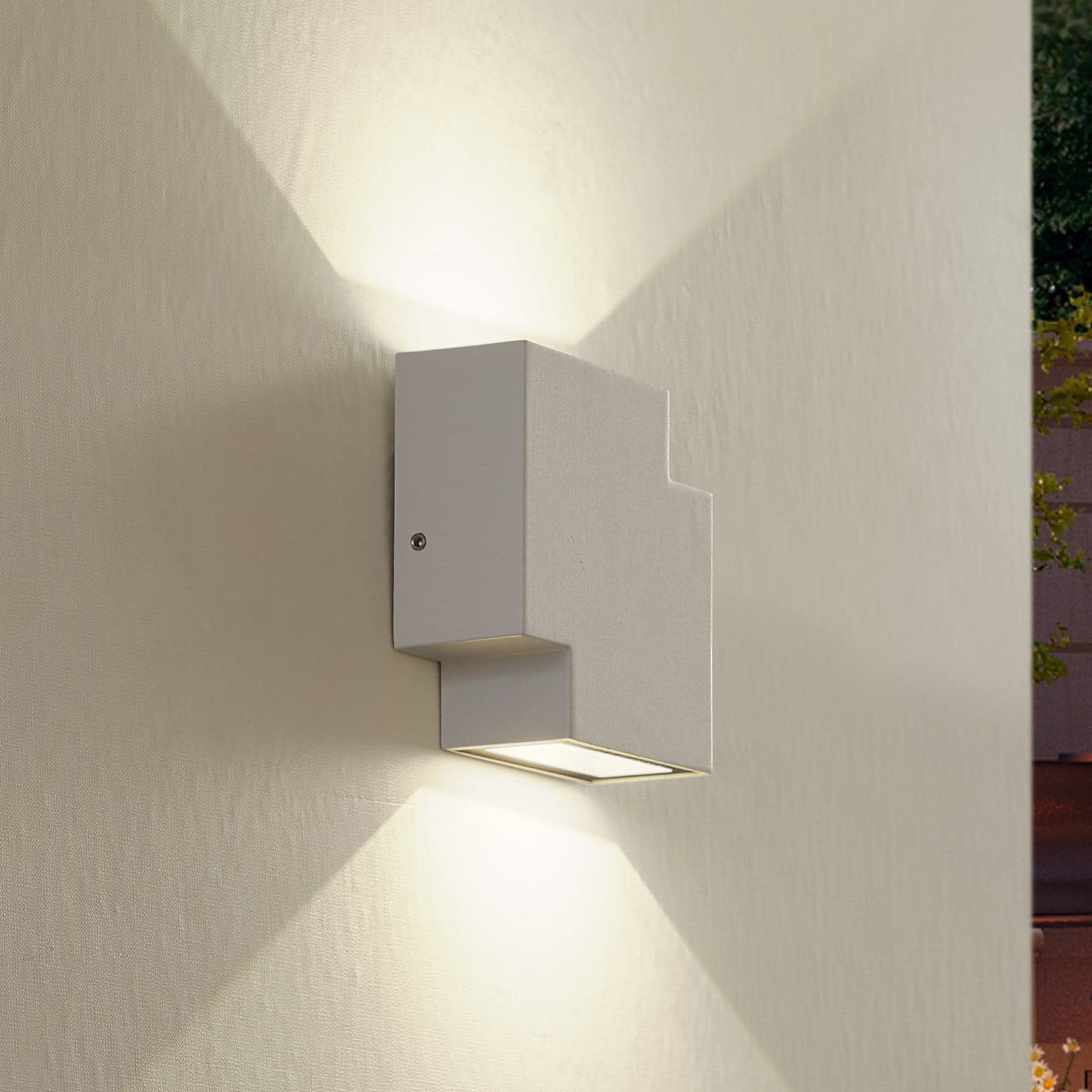 Fendir LED-ulkoseinävalaisin, valkoinen, alumiini, 10,5 cm – Lindby - Terassi - Moderni - Kulmikas