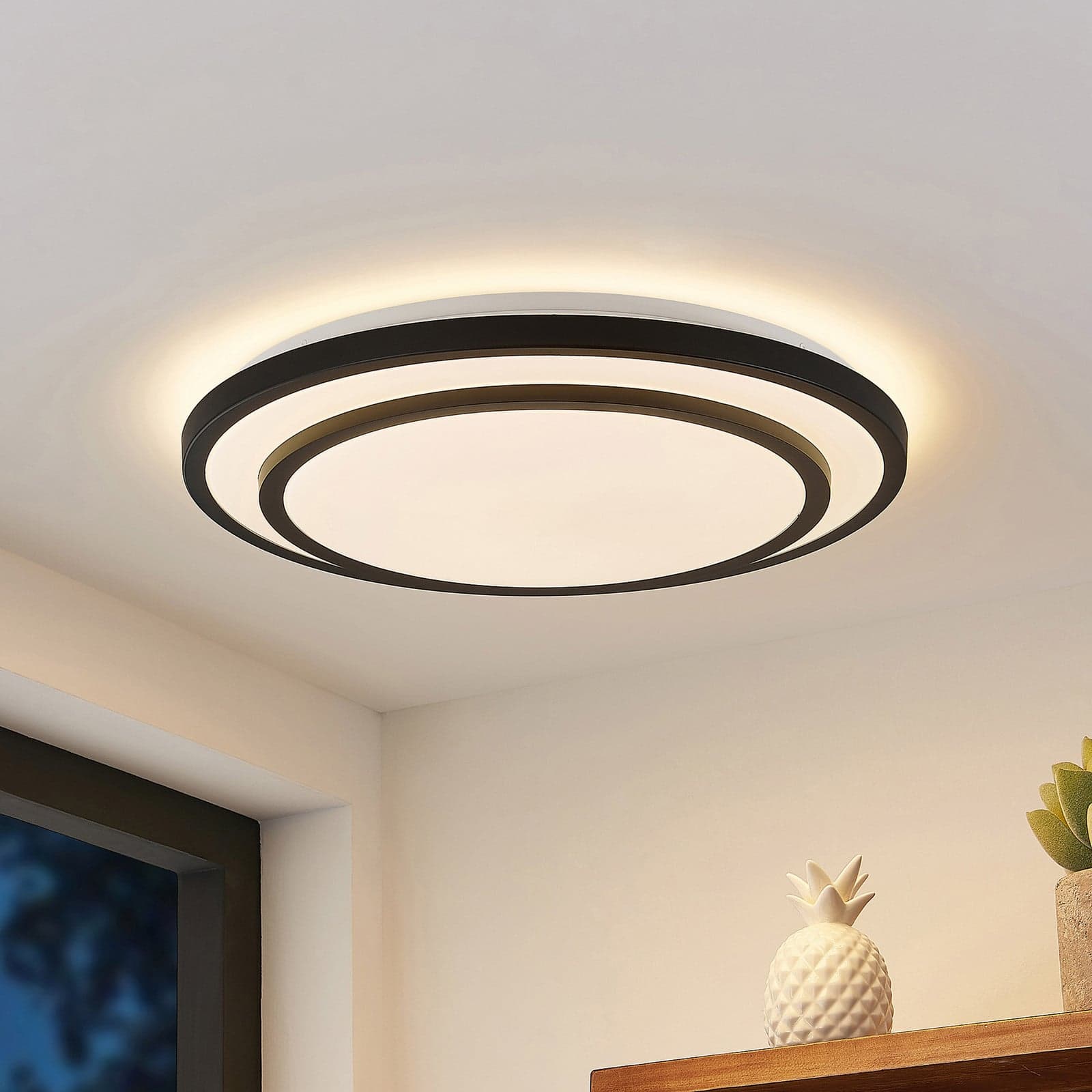 Essina LED Kattovalaisin Dim. CCT Black/White Lindby - Olohuone - Moderni - Metalli - Pyöreä